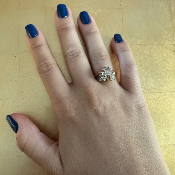 Vintage 14K Yellow Gold Floral Cluster Diamond Ring Statement Cocktail size 8 - Picture 3 of 6